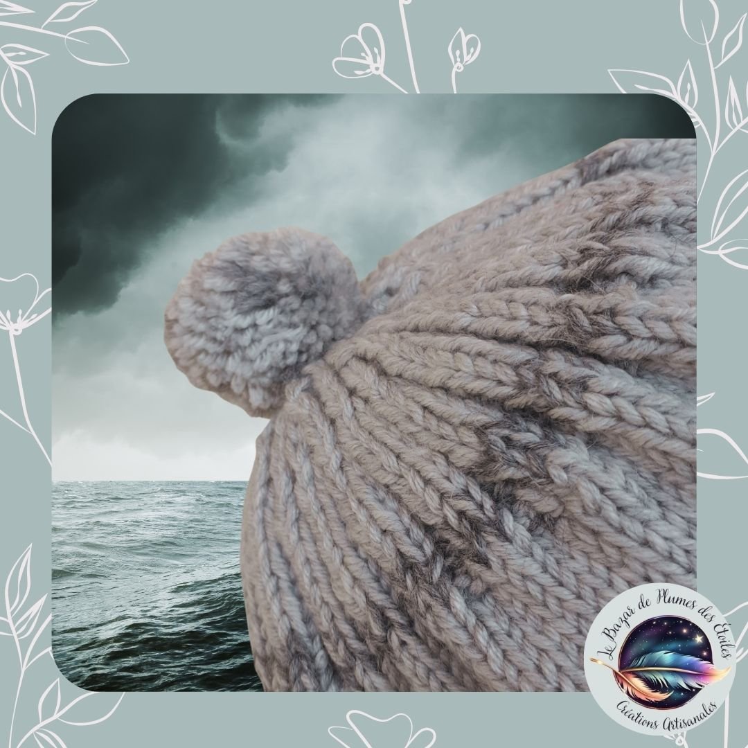 PAP17BON003 - Bonnet Gris Pompon au Tricot (3)