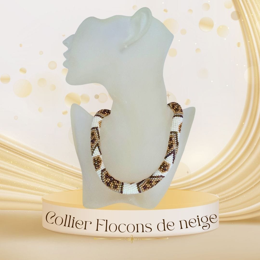 BIJ12COL004 - Collier Brodé - Flocons de neige