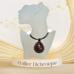 💎 Collier Dichroïque aux Reflets Magiques