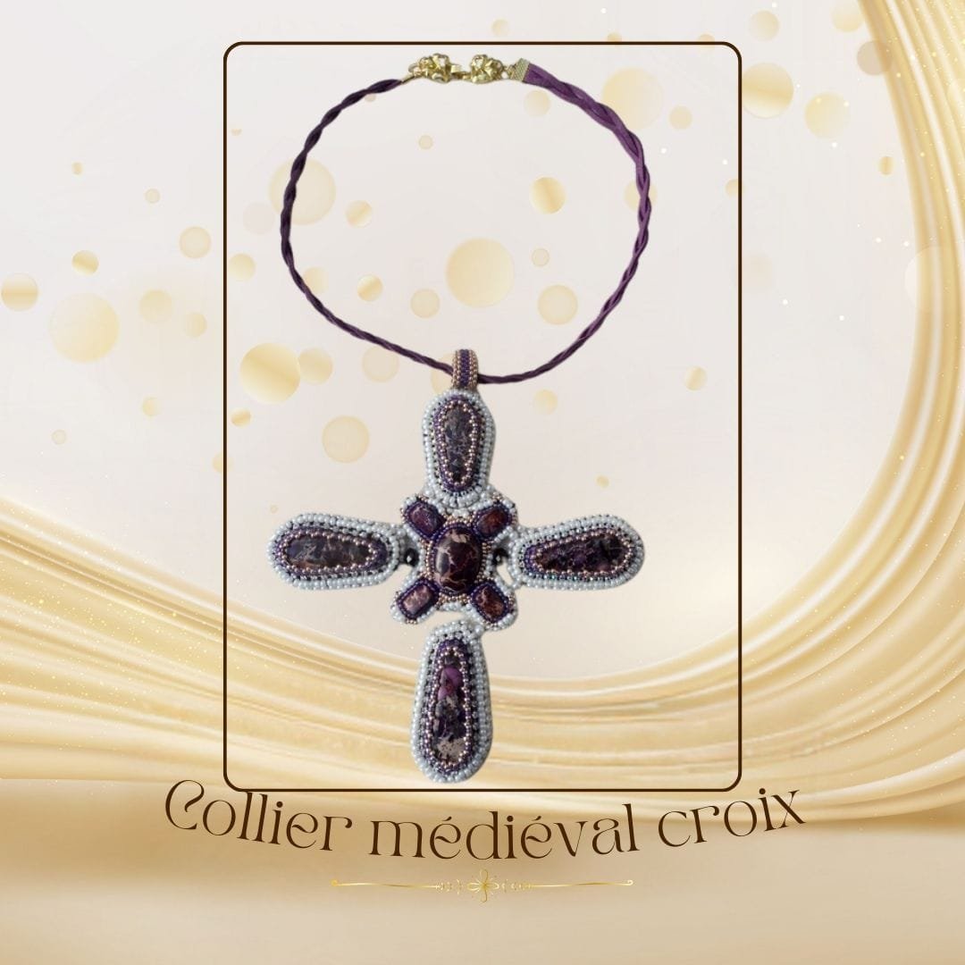 BIJ16COL001 - Croix Médiéval - L’Âme du Moyen Âge (2)