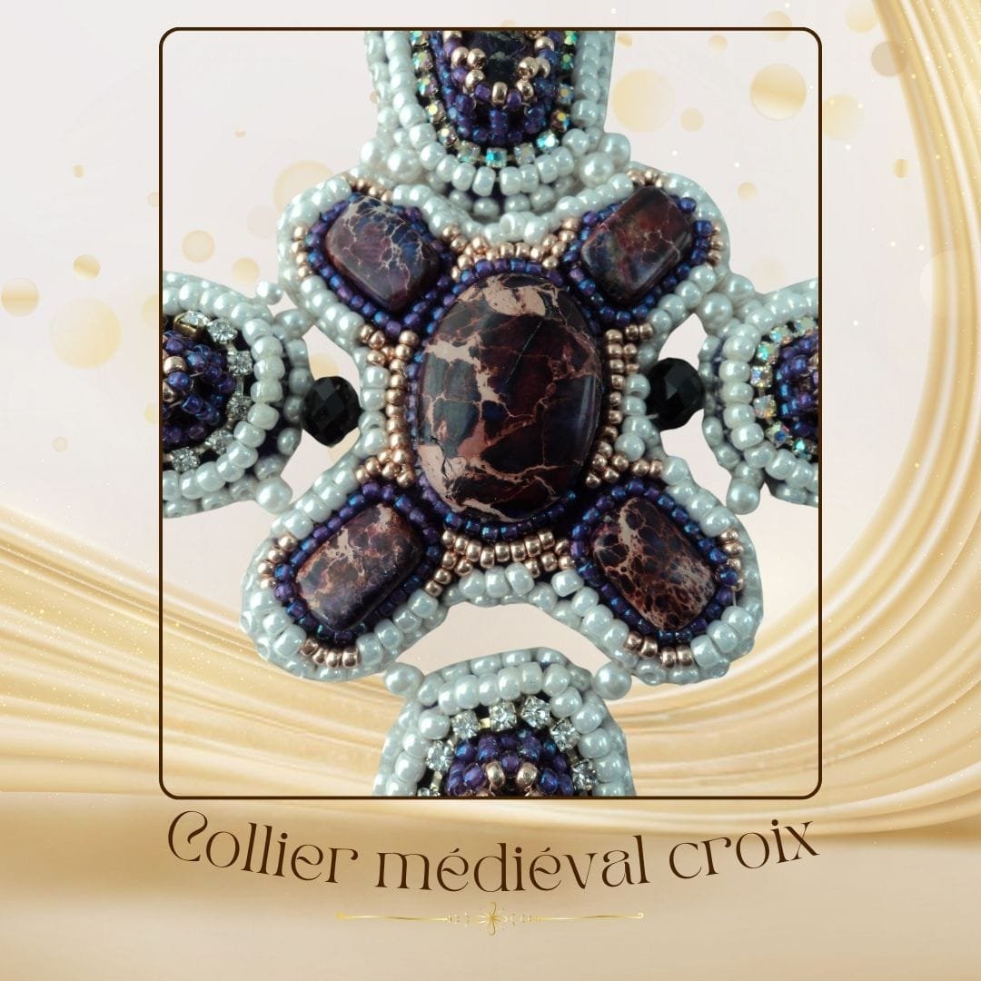 BIJ16COL001 - Croix Médiéval - L’Âme du Moyen Âge (3)