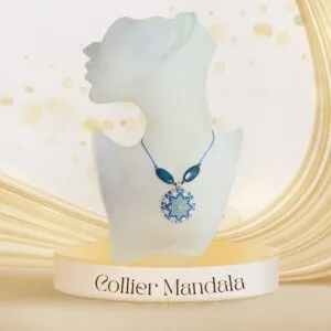 Collier Mandala en perles Miyuki et apatite mêle beauté, authenticité et histoire, pour ajouter une touche unique à ta collection de bijoux.