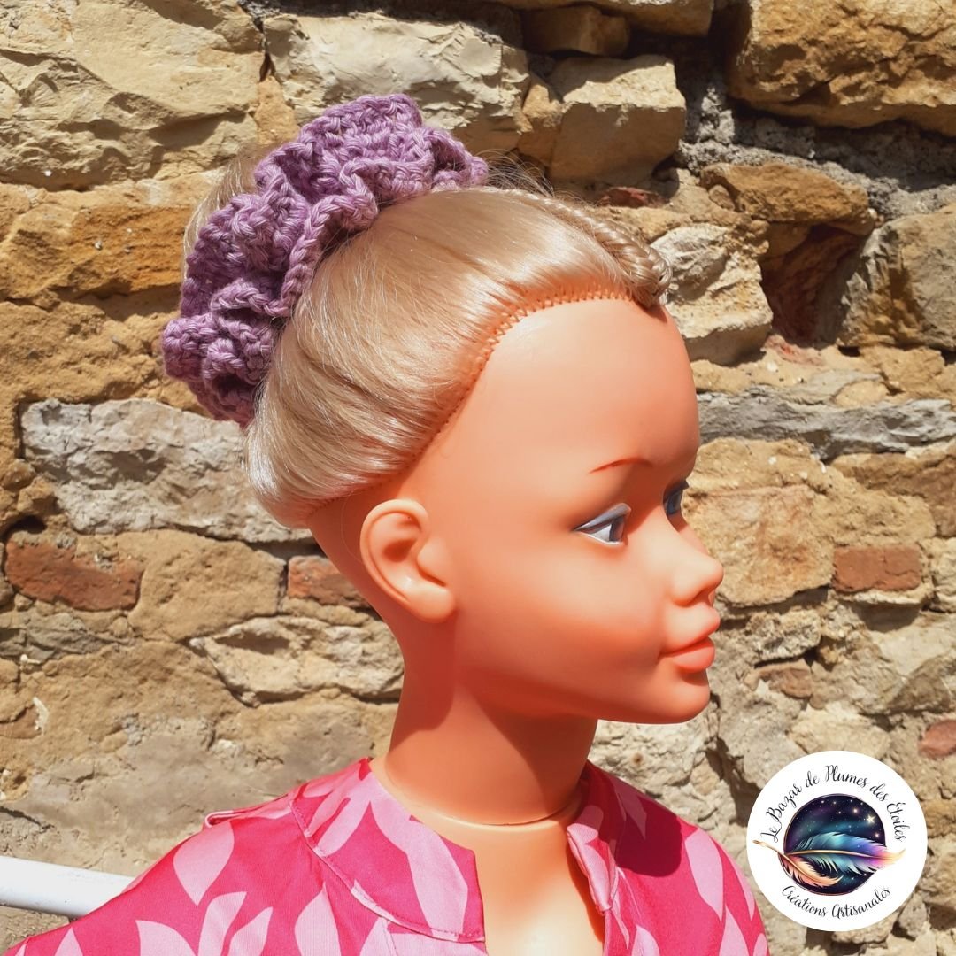 Chouchou crochet - Lavande fait main, élégant, confortable, et résistant, parfait pour un look féminin et un cadeau unique.